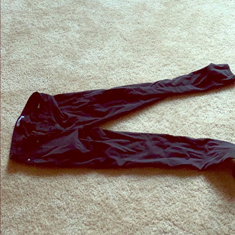 I am selling a soft pair of skinny leggings/jeans